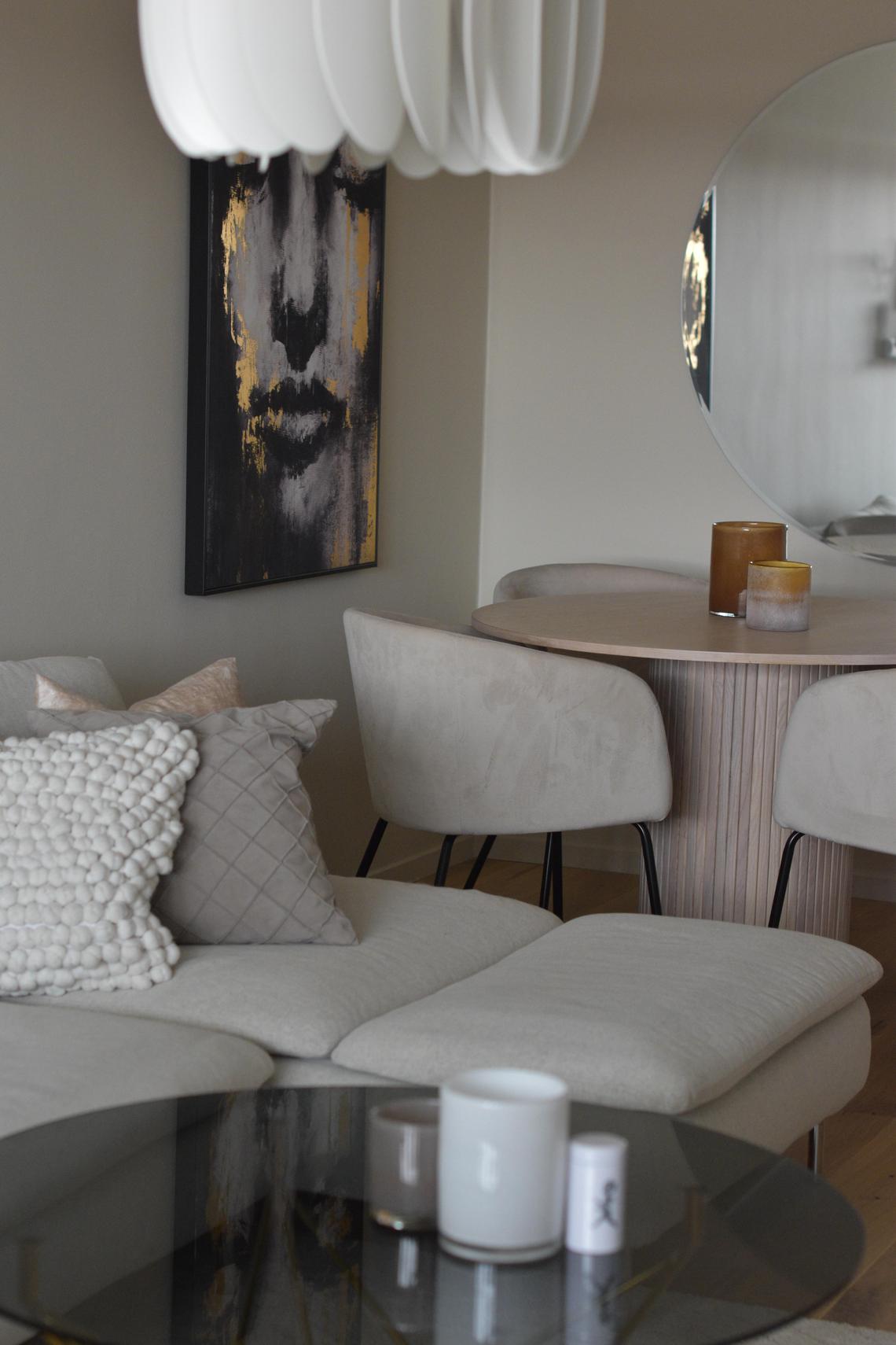 Måleri, målare måla, tapter, färg, tapetsera, firma, ljusdal, järvsö, bollnäs arbrå ljusdal, utvändigt, ivändigt, kök, vardagsrum, hall, sovrum, lackering, köksluckor, om, offert, djäkners bygg